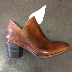 Bed Stu Carla new with tags